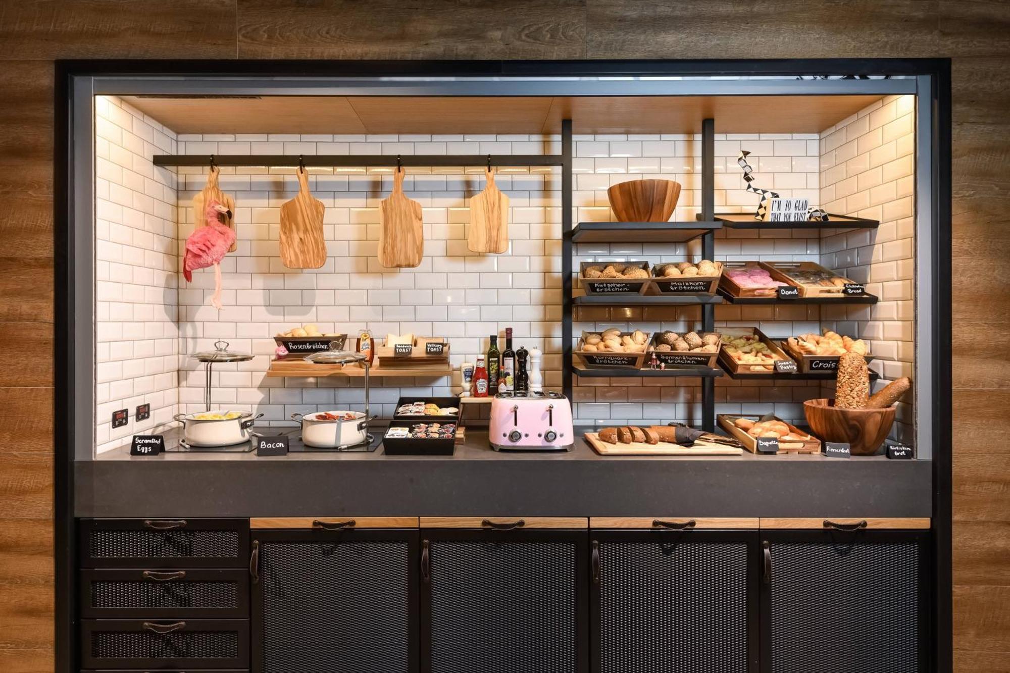 Moxy Dresden Neustadt エクステリア 写真
